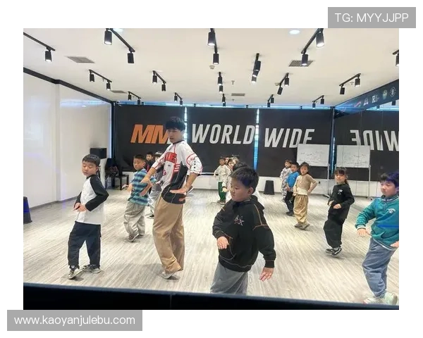 南京街舞队荣登全国街舞状态排行榜第四名展现实力与风采