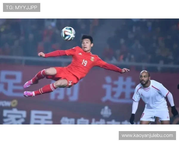 黄娜独家揭秘足球技巧与心得分享助你提升球技的秘密之道