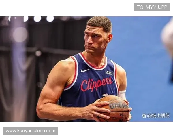 布鲁克洛佩斯：从NBA巨星到篮球战术的革新者之路